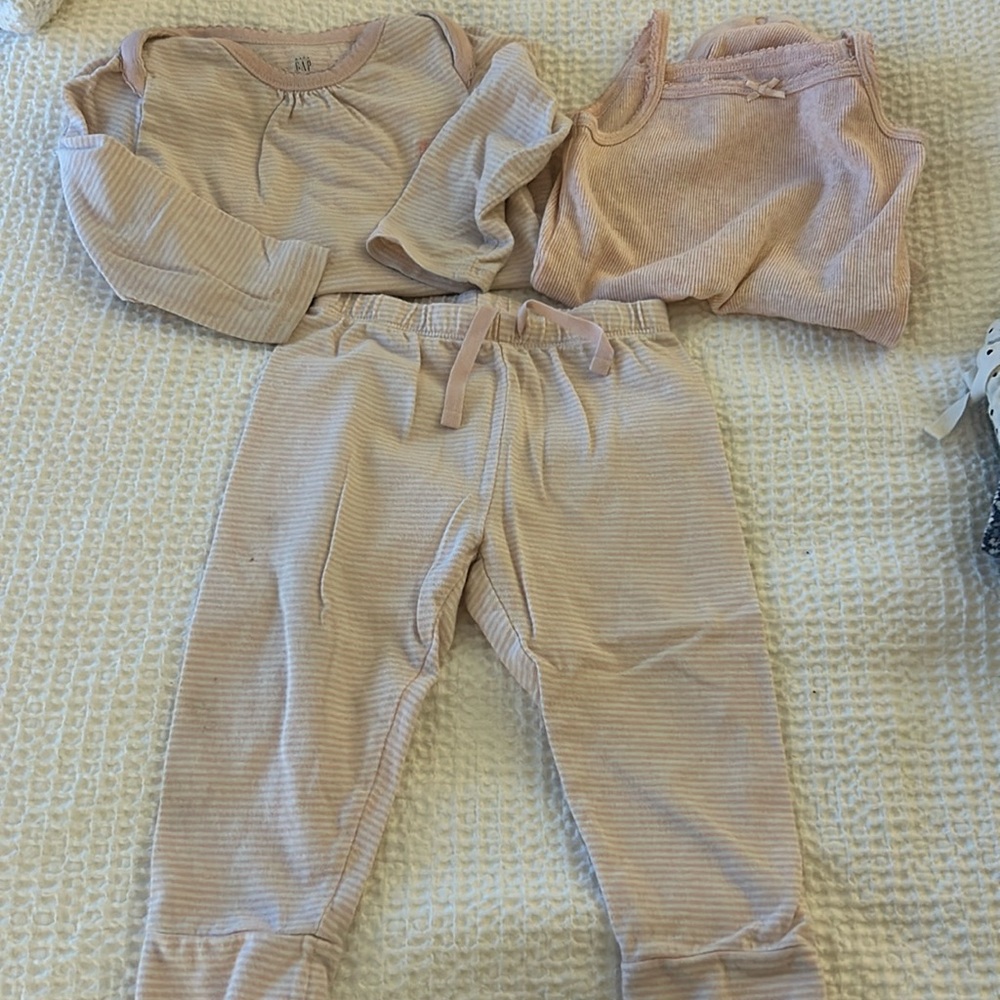 BABY GAP- Girls Play Set. 12-18 month